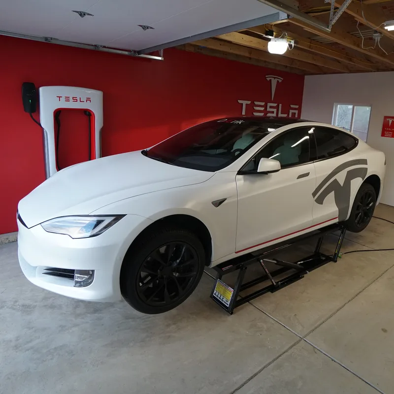 6000ELX Extended-Width Portable EV Car Lift 7