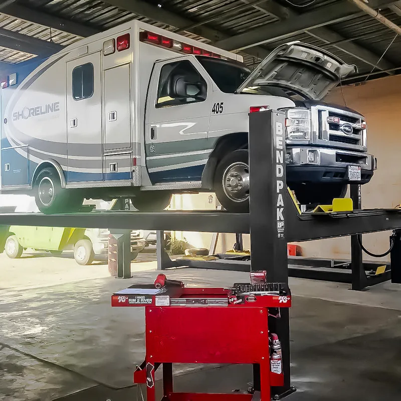 BendPak HDS27 Four-Post Lift - 27,000-lbs. Capacity 2