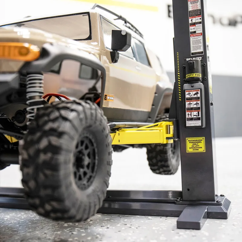 BendPak XPR-9S-DC 2-Post Lift Diecast Model 2