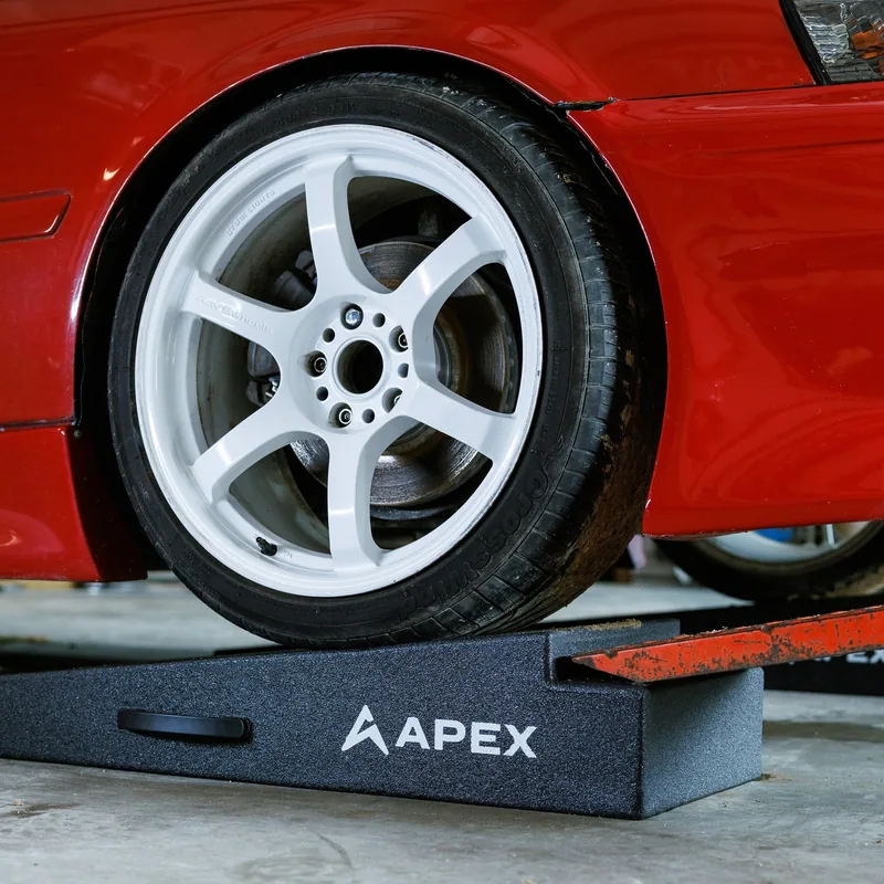 APEX 48-inch Lightweight Foam Trailer Ramp Kit - Set of 2 5