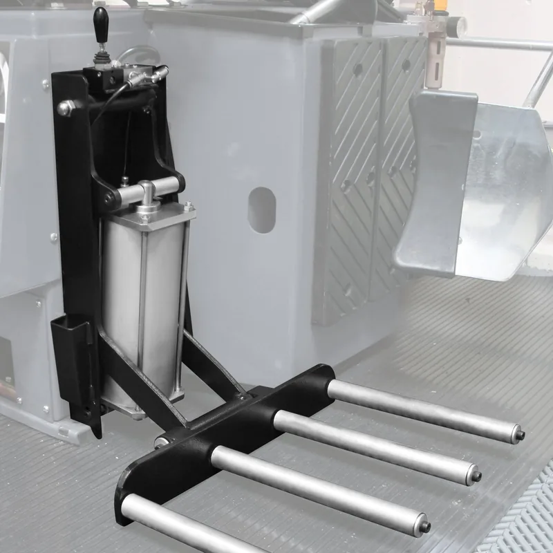 Ranger RWL-150T Pneumatic Wheel Lift for R980XR and R980DP Tire Changers 2