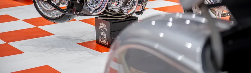 Diamondtrax 12-Series tile